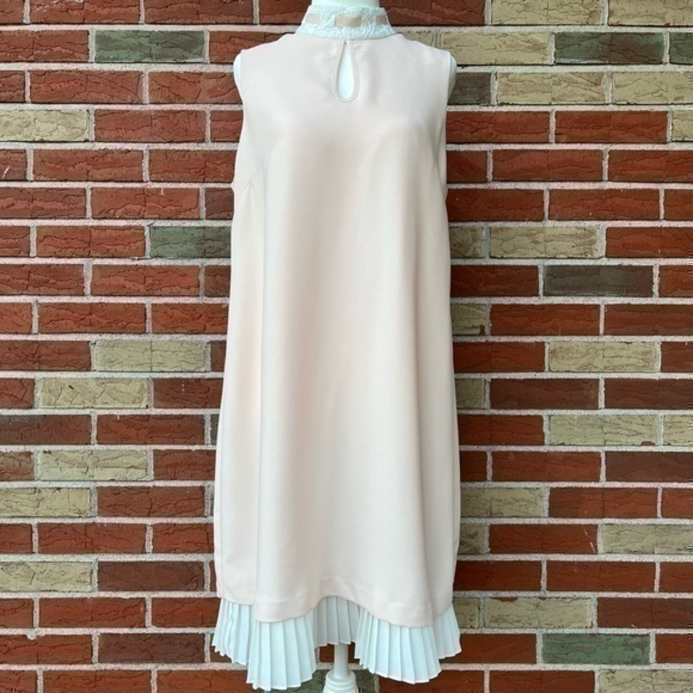 Nanette Lepore Lace Collar Plisse Hem Sleeveless Pink White Keyhole Dress 👗